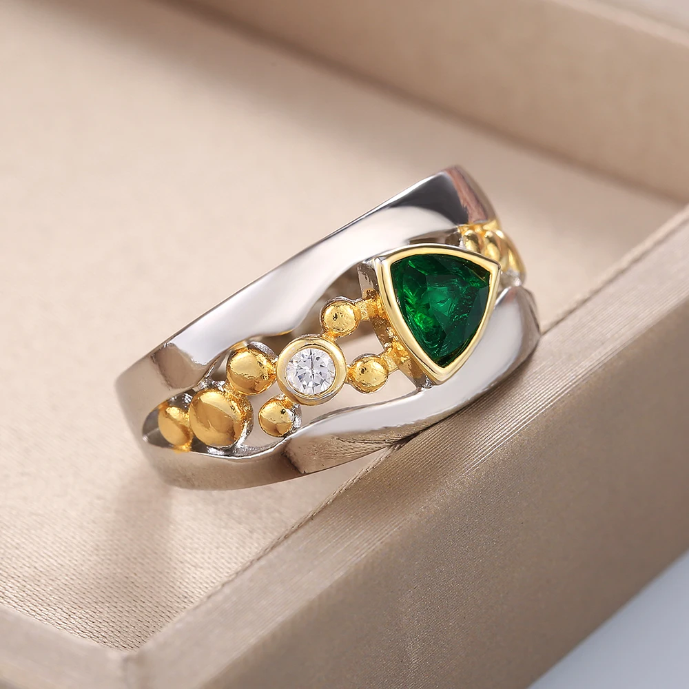 Aurora - Vintage Gold Ring with Enchanting Green Crystal