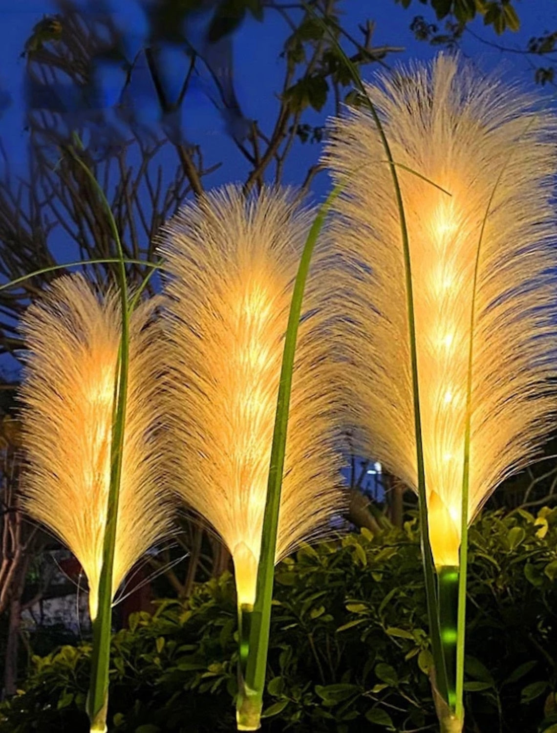 LumiSoleil - Reed-Shaped Solar Garden Lantern