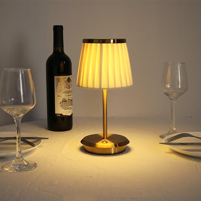DreamDrape - Cordless Gold Table Lamp with Three Brightness Levels