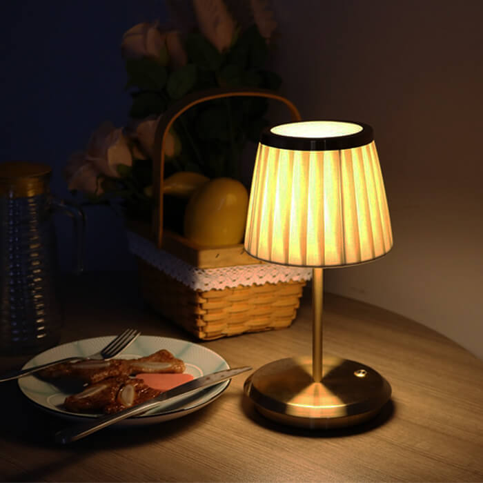 DreamDrape - Cordless Gold Table Lamp with Three Brightness Levels