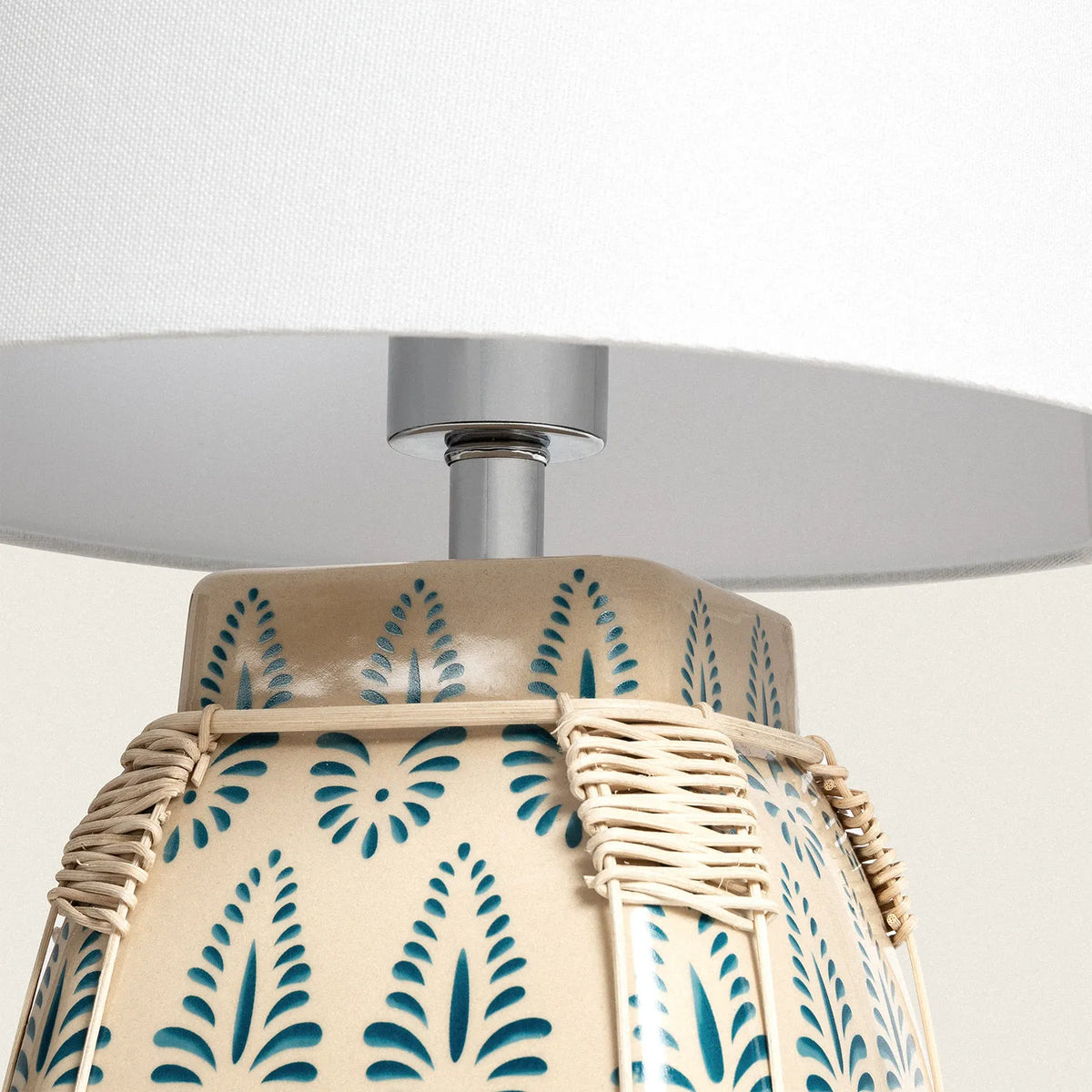 Temira - Ceramic Table Lamp for a Warm Ambience
