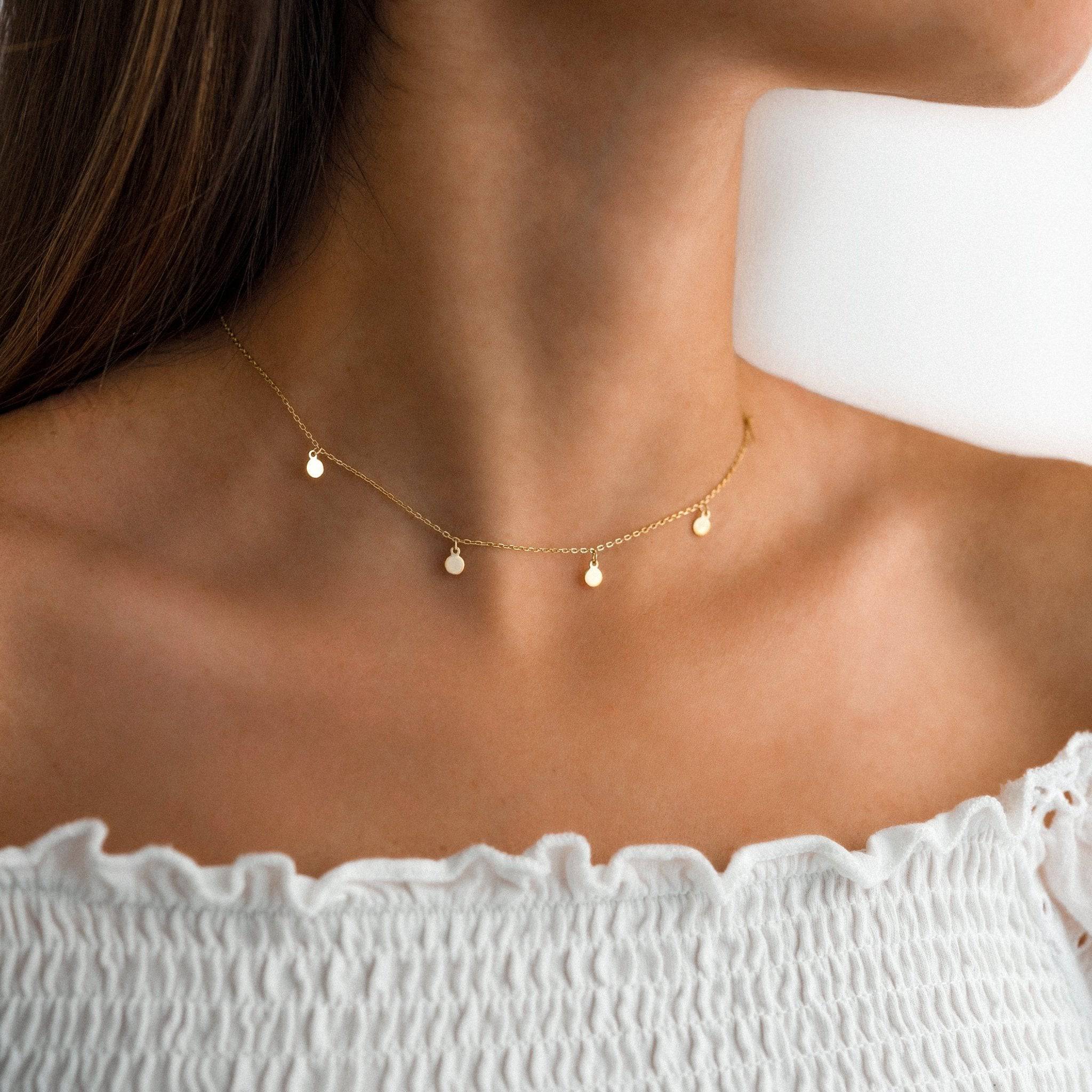 Aylin - Delicate Silver Circle Necklace