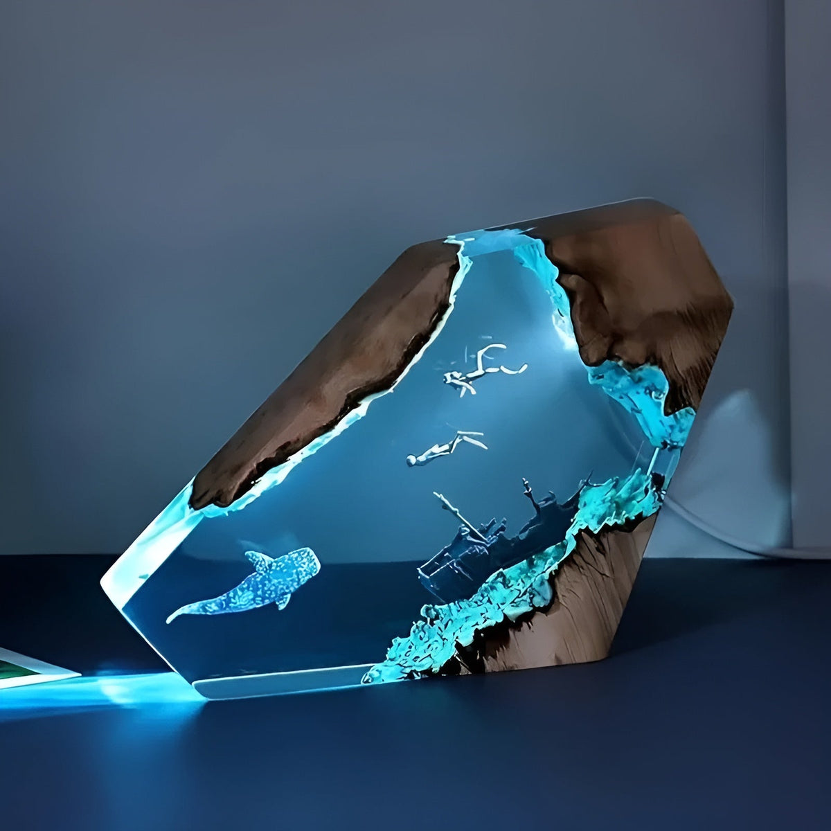 DeepDive - Ocean Scene Epoxy Resin LED Table Lamp