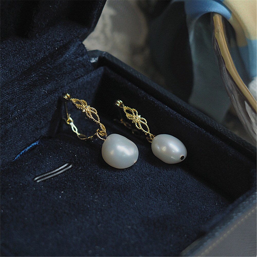 Vivienne - Natural Freshwater Pearl Earrings