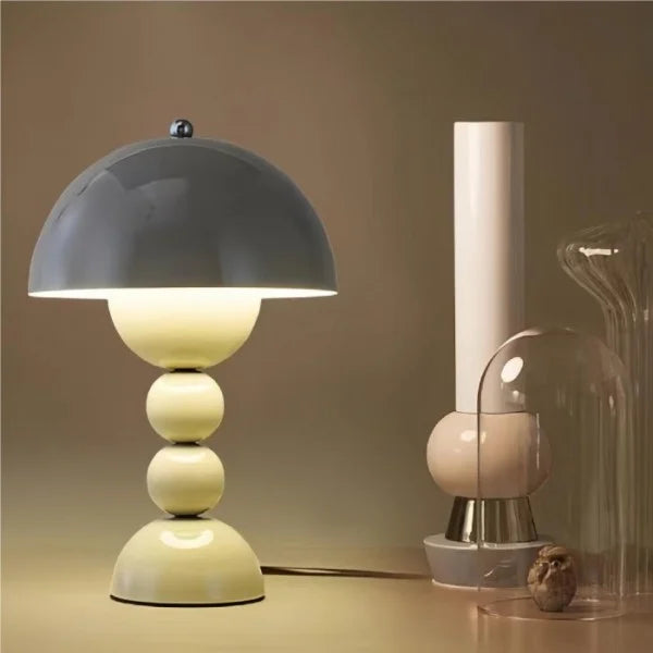 FlowerLight Portable Table Lamp - Artistic Flower-Shaped LED Lamp
