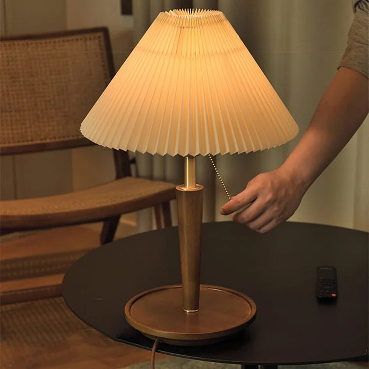 Woodly - Vintage Wood Table Lamp with Pleated Design