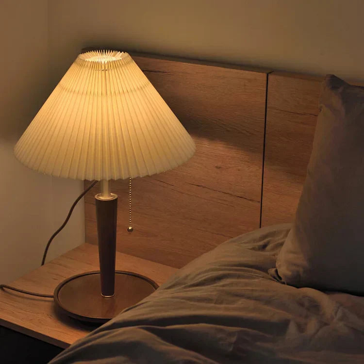 Woodly - Vintage Wood Table Lamp with Pleated Design