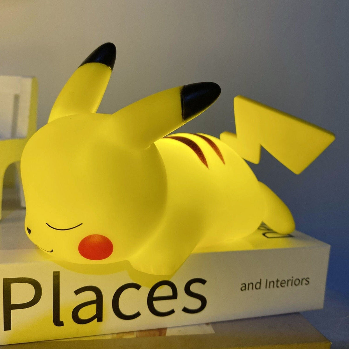 Vindo - Pikachu Night Light with Magical LED Glow for Kids' Rooms