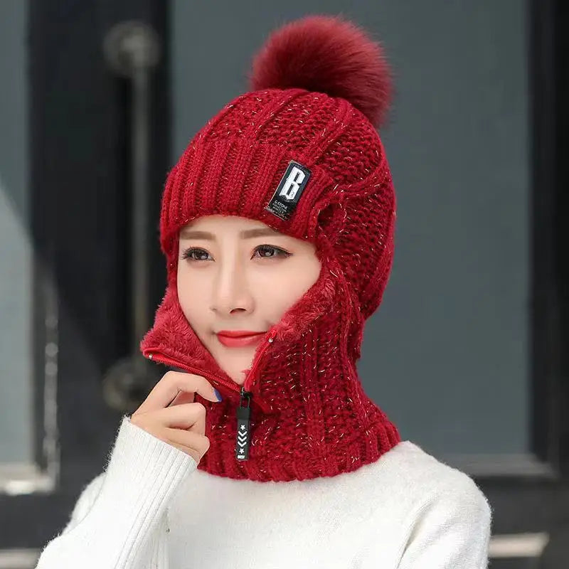 WinterPom - Pom Pom Beanie for Stylish Winter Warmth