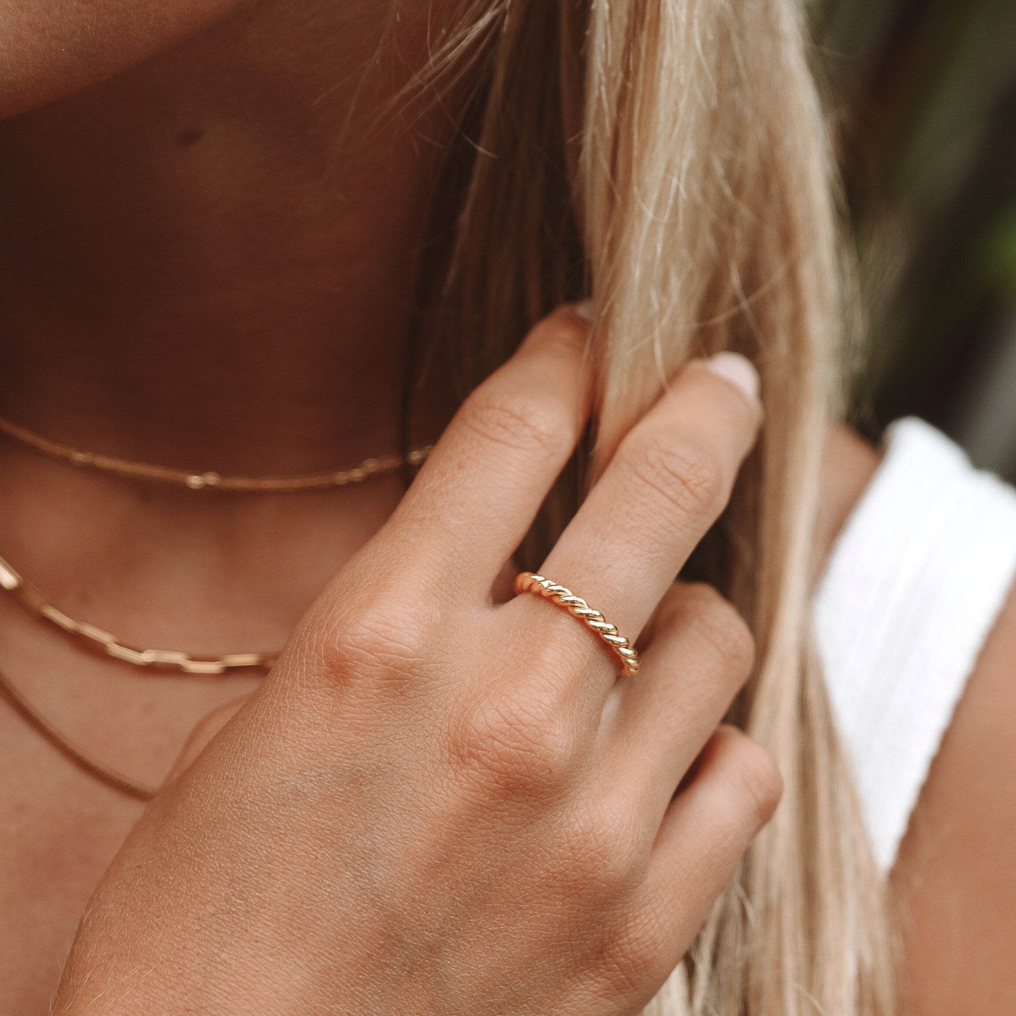 Tessa - Bague torsadée symbolique