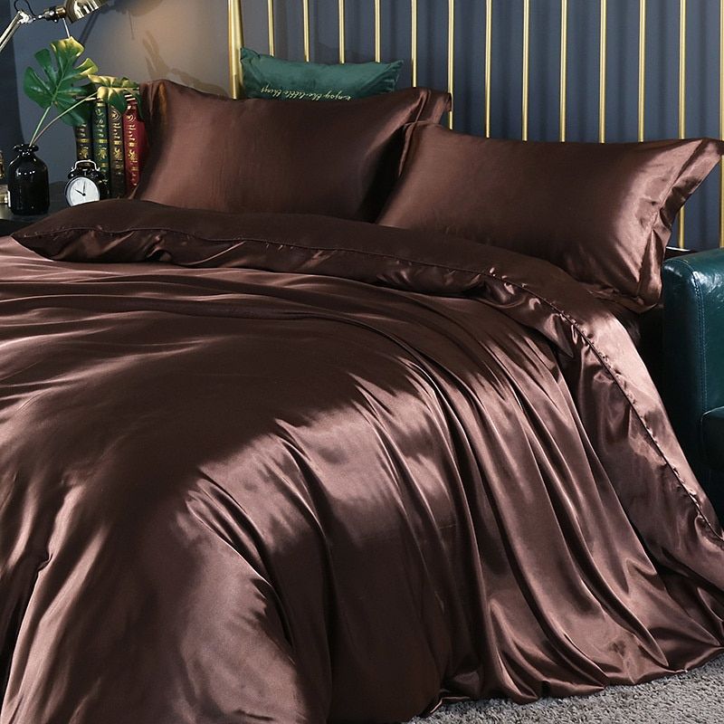 SoieEssence - Luxury 4-Piece Silk Bedding Set