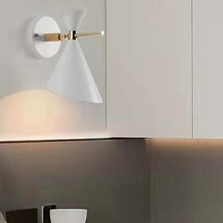 NordicElegance Wall Light - Minimalist LED Horn-Shaped Sconce