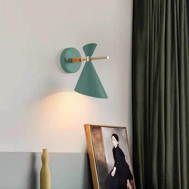 NordicElegance Wall Light - Minimalist LED Horn-Shaped Sconce