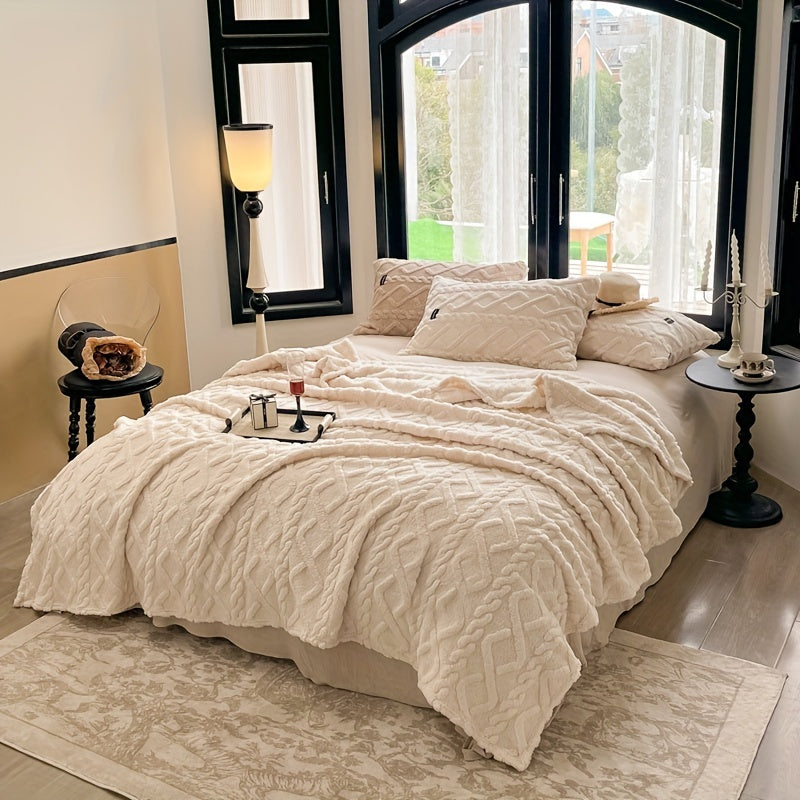EssenceBlanket - Lightweight Elegant Throw Blanket for All Seasons