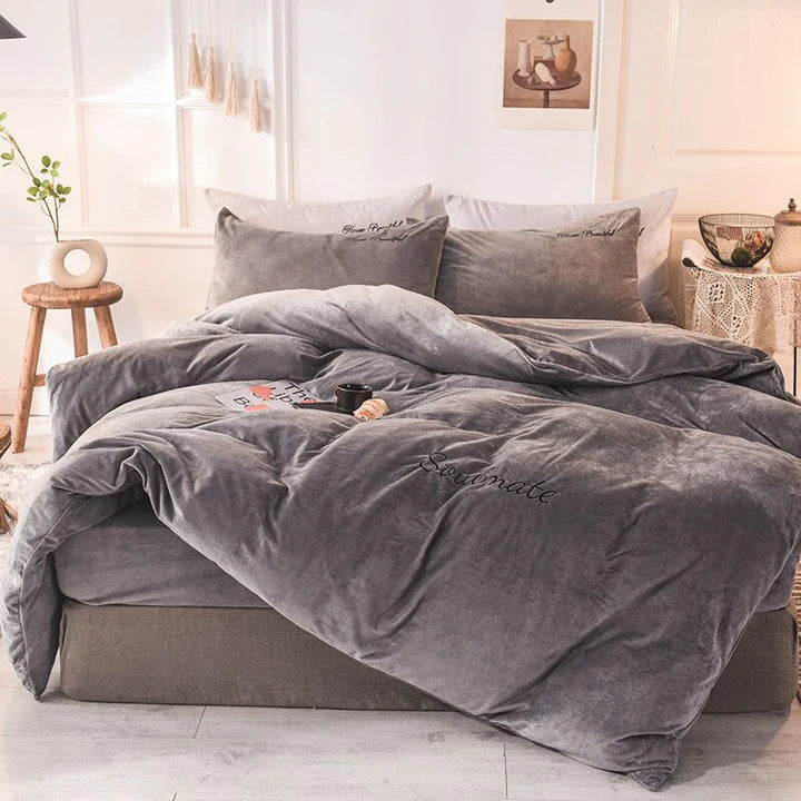 SilkCloud - Soft Warm Fleece 3-Piece Bedding Set
