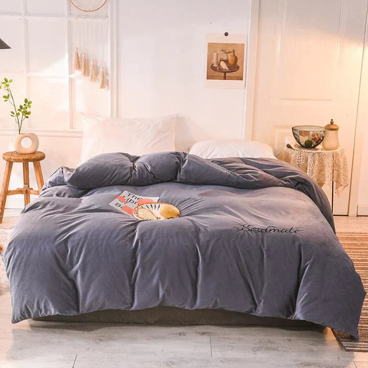 SilkCloud - Soft Warm Fleece 3-Piece Bedding Set