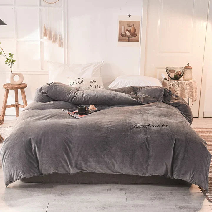 SilkCloud - Soft Warm Fleece 3-Piece Bedding Set