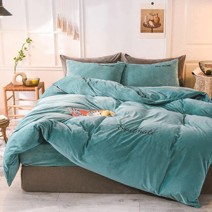 SilkCloud - Soft Warm Fleece 3-Piece Bedding Set