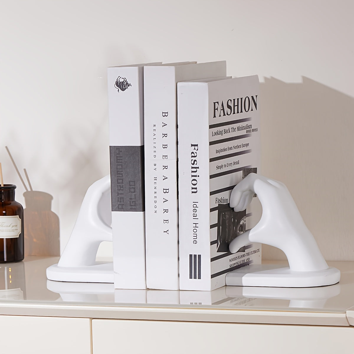 Chic Heart Support - Modern Gold Resin Bookends