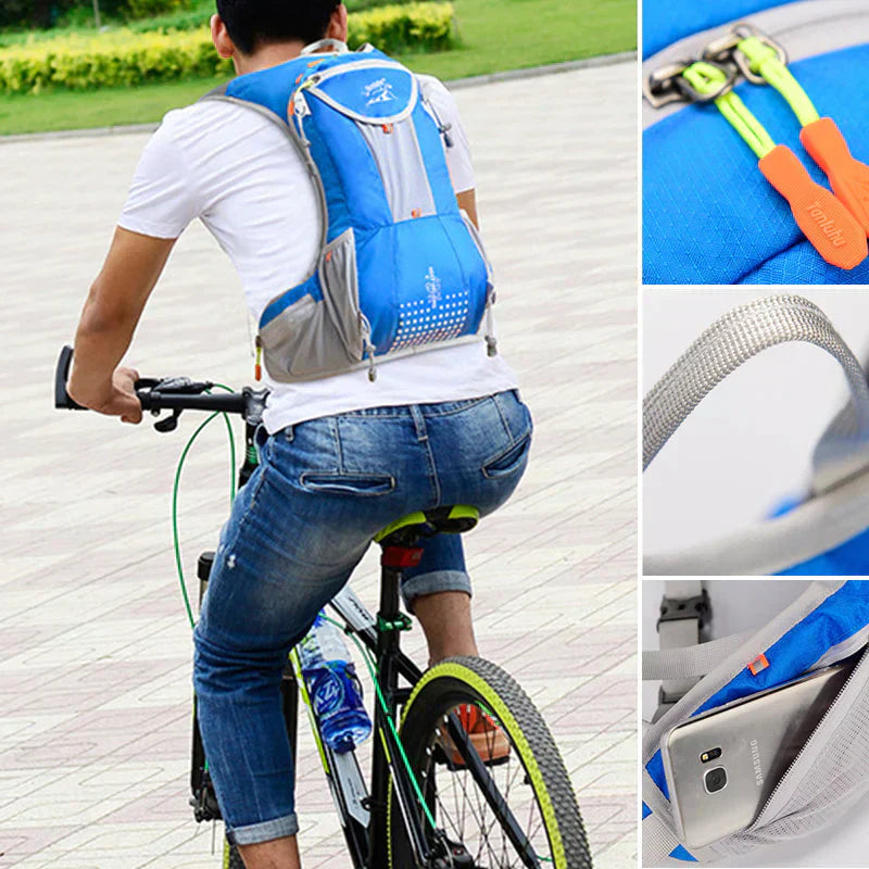 TravelLite - Ultralight Backpack with Integrated 2L Water Bladder