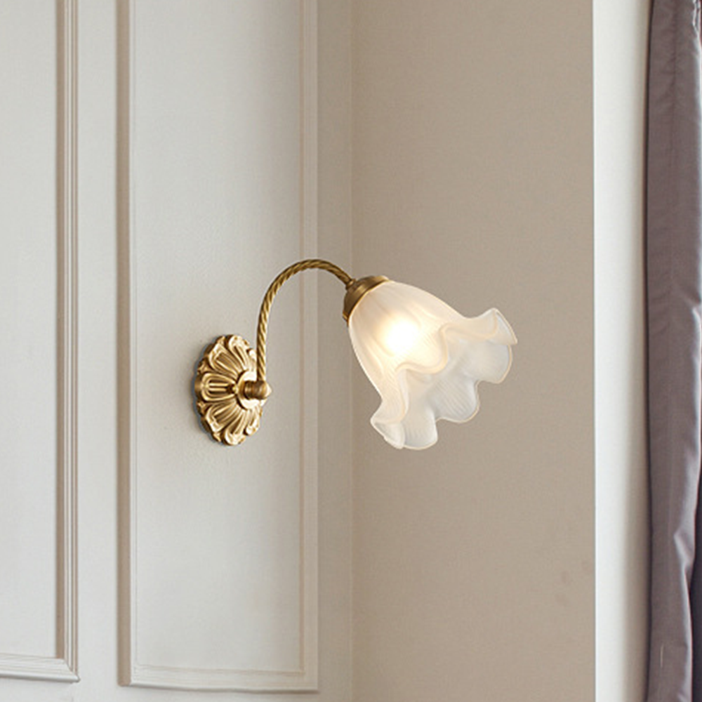 Kalvane - Retro Glass Wall Sconce for a Warm Ambiance