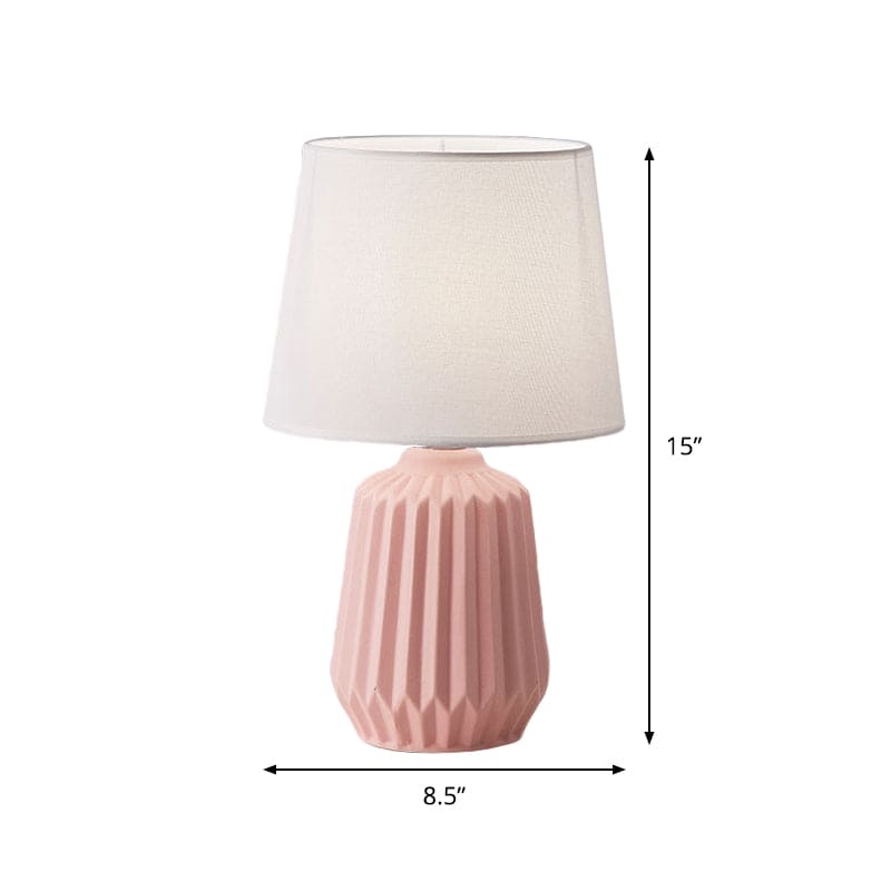 Eovelle - Elegant Table Lamp for a Refined Atmosphere