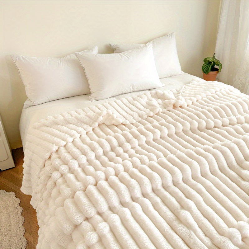 FlannelEase - Soft & Lightweight Flannel Blanket