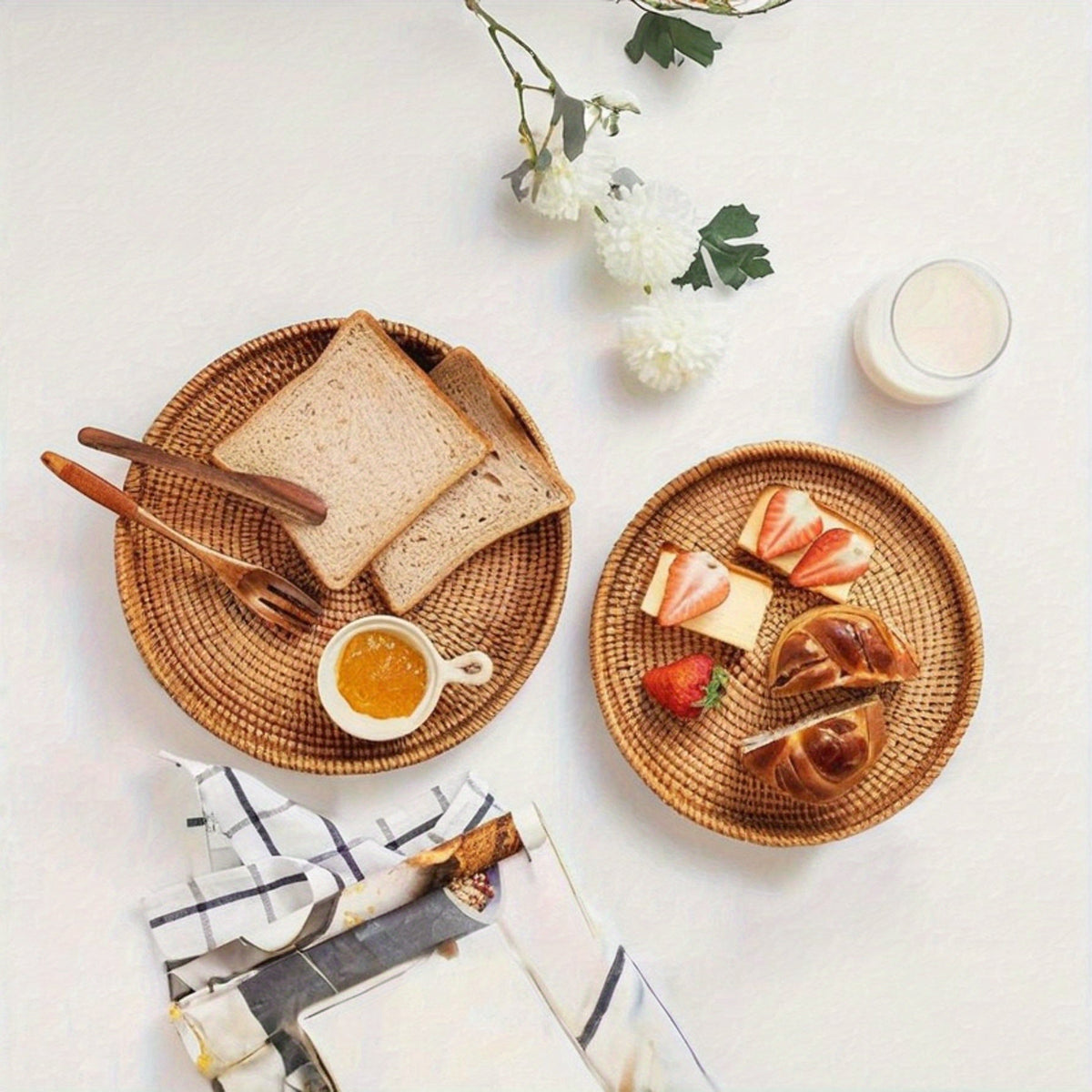 RattanCharm - Handwoven Rattan Serving Tray