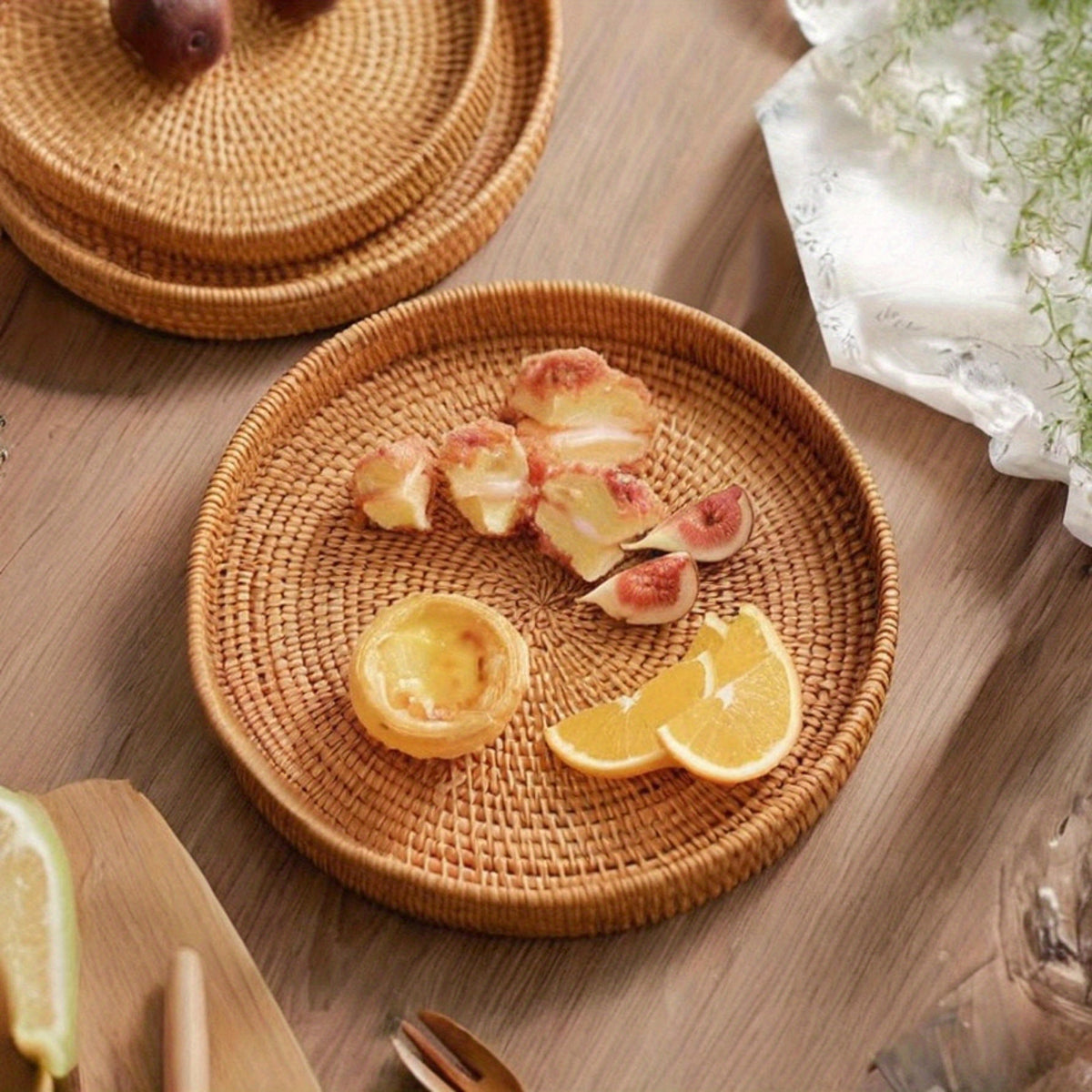 RattanCharm - Handwoven Rattan Serving Tray