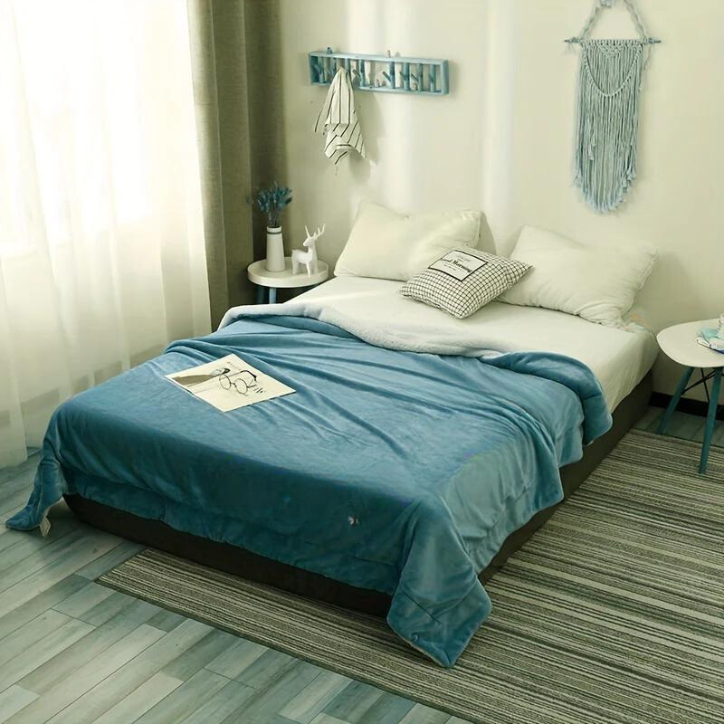 LuxeFlannel - Reversible Sherpa Throw Blanket for Ultimate Comfort