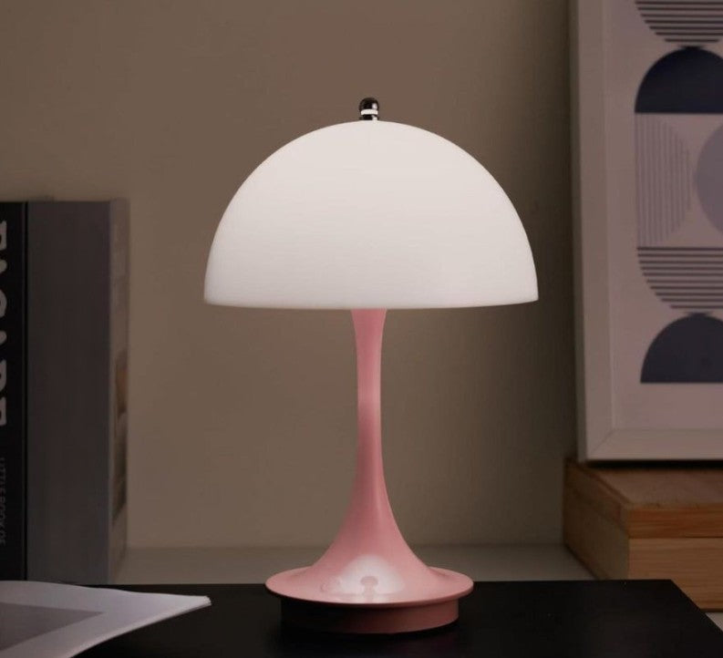 LumièreRose - Retro Pink Dimmable LED Table Lamp