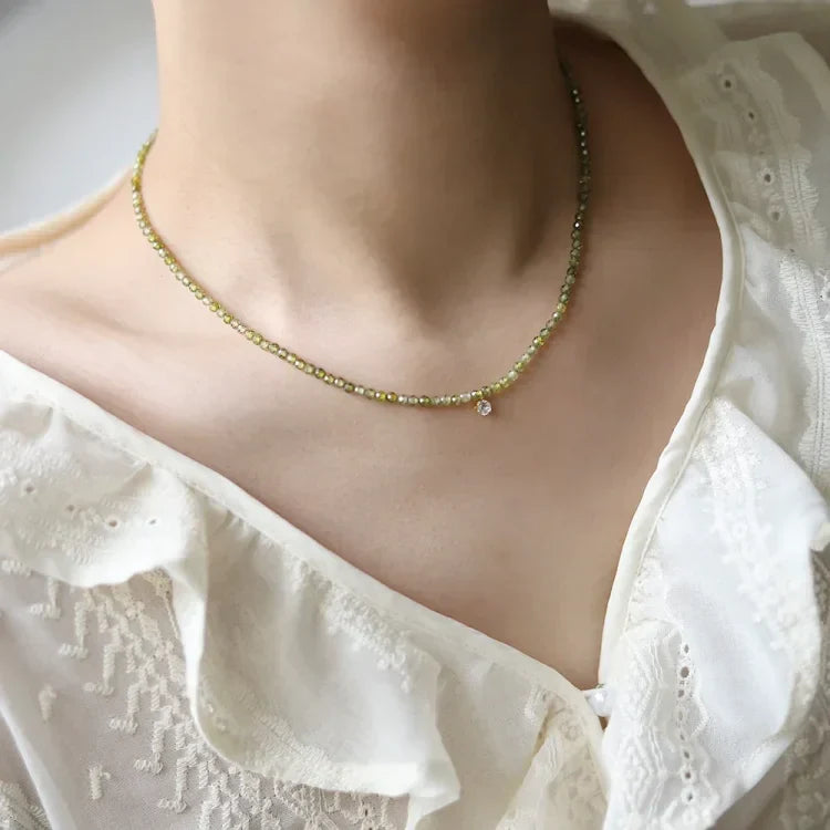 Celeste - Collier en zircone vert olive, or 14K luxueux