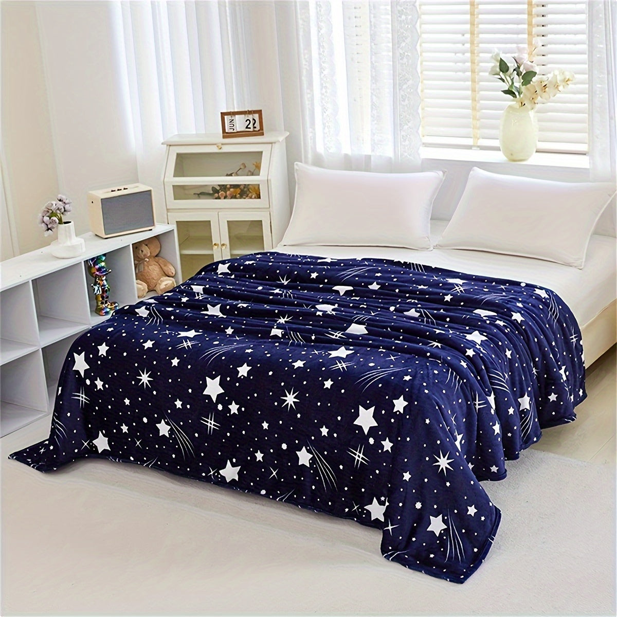 MeteorFleece - Soft Fleece Throw Blanket with Meteor Print