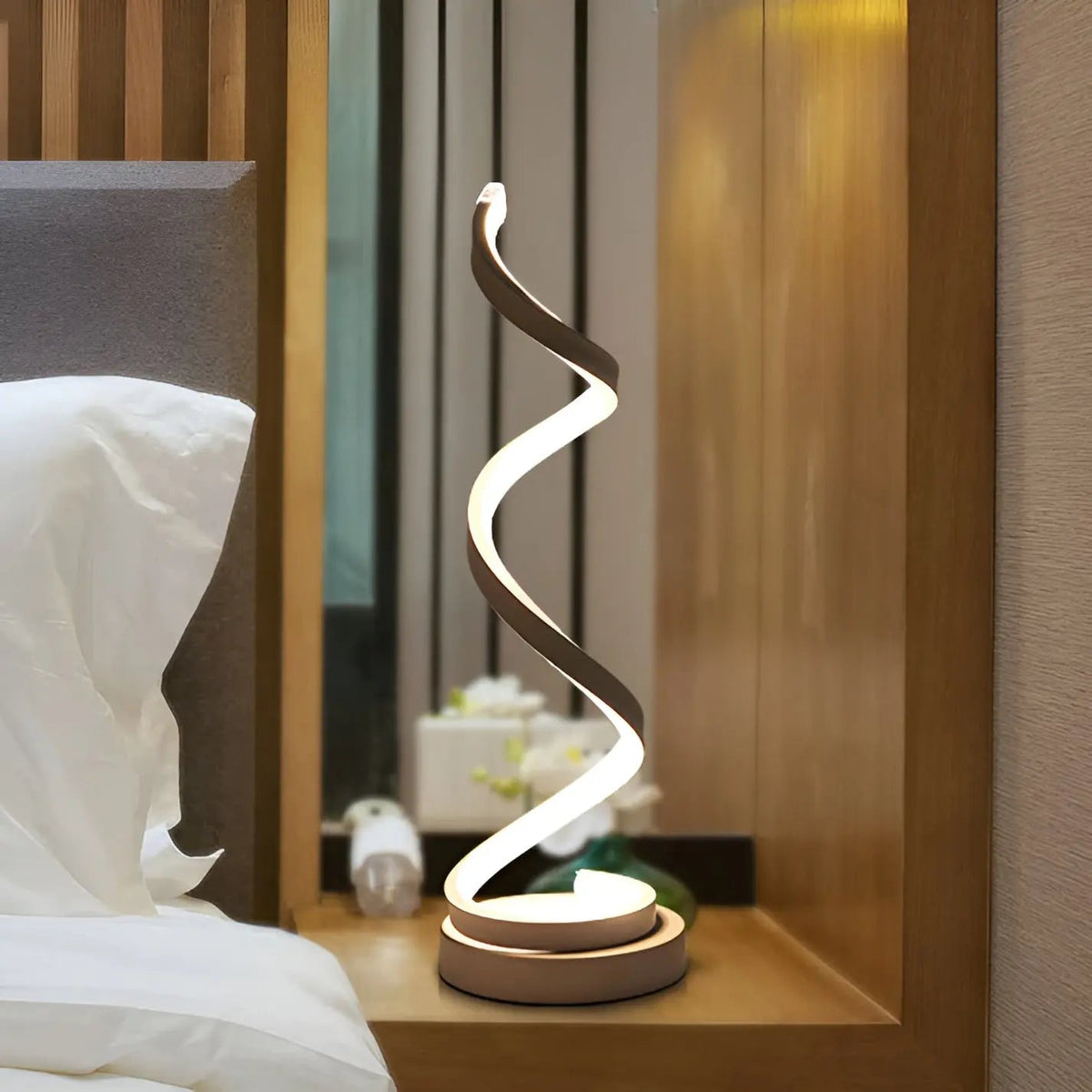 Spiral Glow - Curved LED Desk Lamp for Low-Energy Eye Comfort