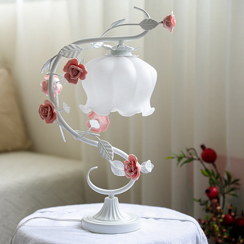 BellaStylish - Rose Lamp for a Romantic, Elegant Ambience