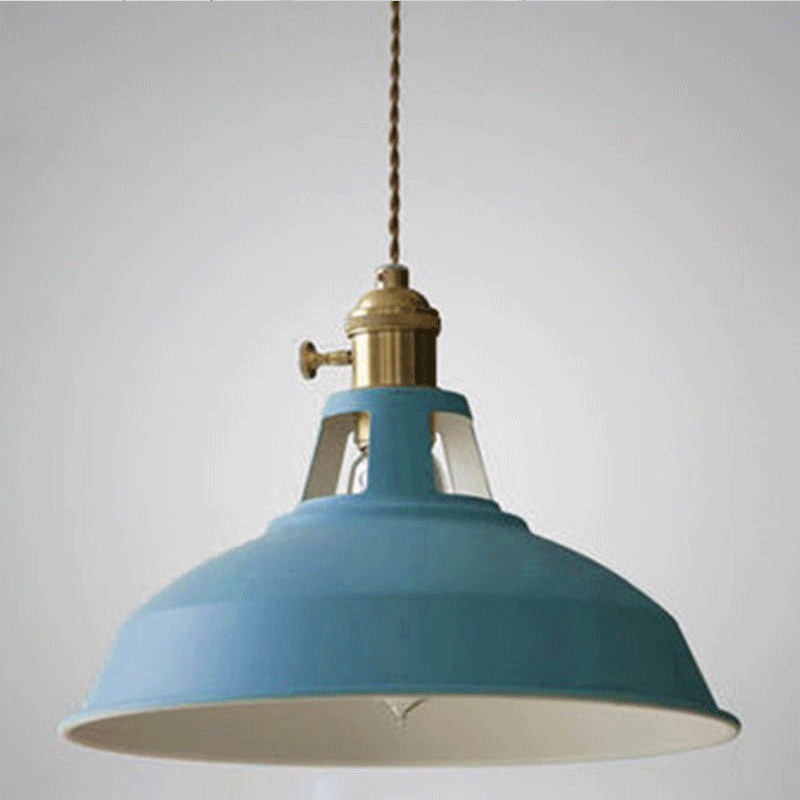 Larkforge - Industrial Retro Pendant Light for a Warm Ambiance