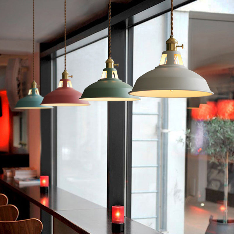 Larkforge - Industrial Retro Pendant Light for a Warm Ambiance