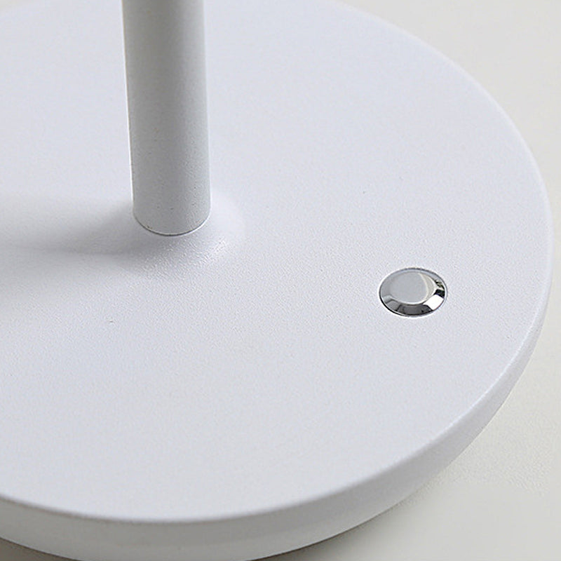 Aurelia Noire - Rechargeable Wireless LED Table Lamp