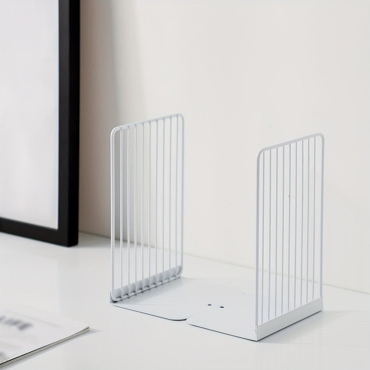 IronHold - Elegant Metal Bookends for Perfect Organization