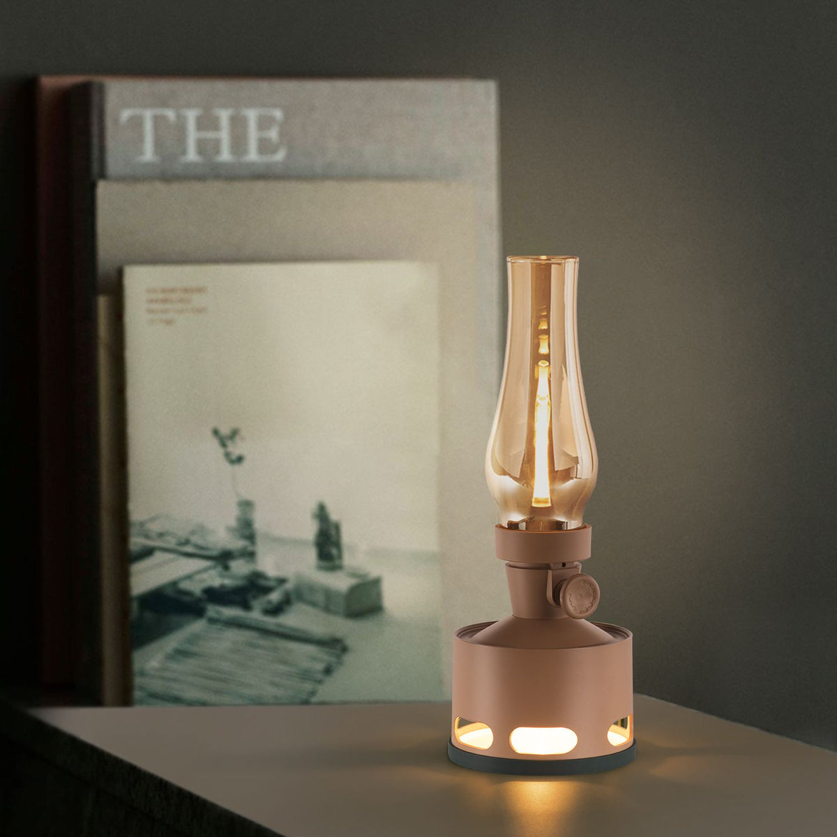 NostalgiaLamp - Vintage LED Lantern for Cozy Evenings
