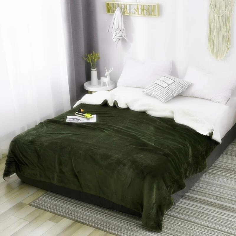 LuxeFlannel - Reversible Sherpa Throw Blanket for Ultimate Comfort