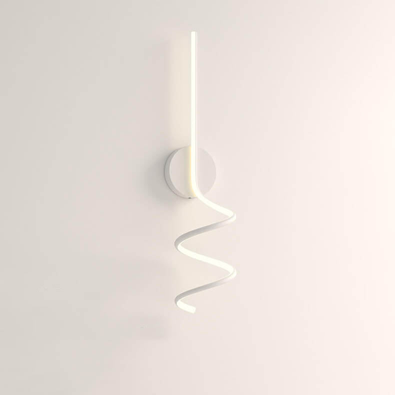 GlowWave - Applique Murale LED Arquée au Design Épuré