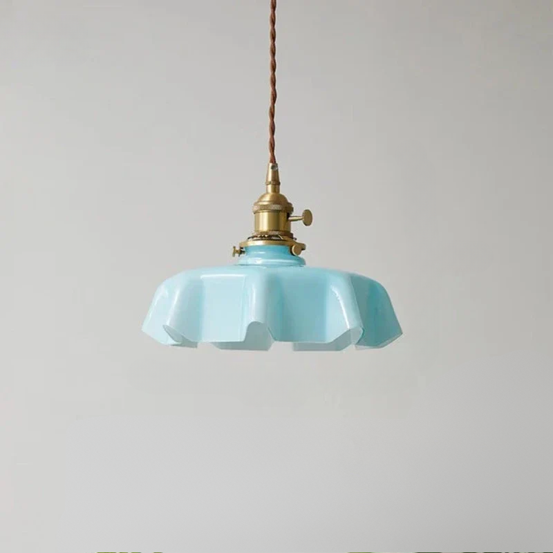 ClassicGleam - Brass Pendant Light for a Timeless Ambiance
