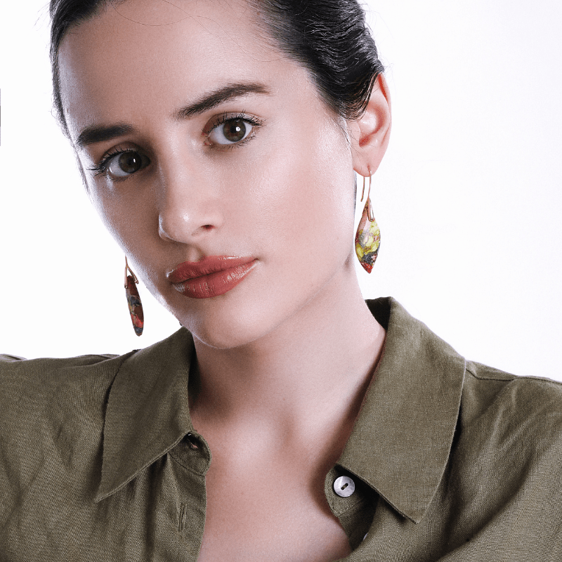 Amaris - Elegant Teardrop Earrings