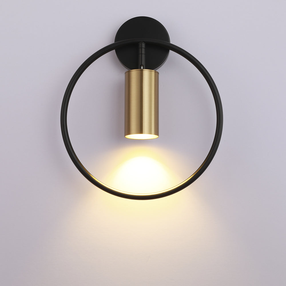 Flamme Stylée - Gold Wall Sconce for an Elegant Ambience