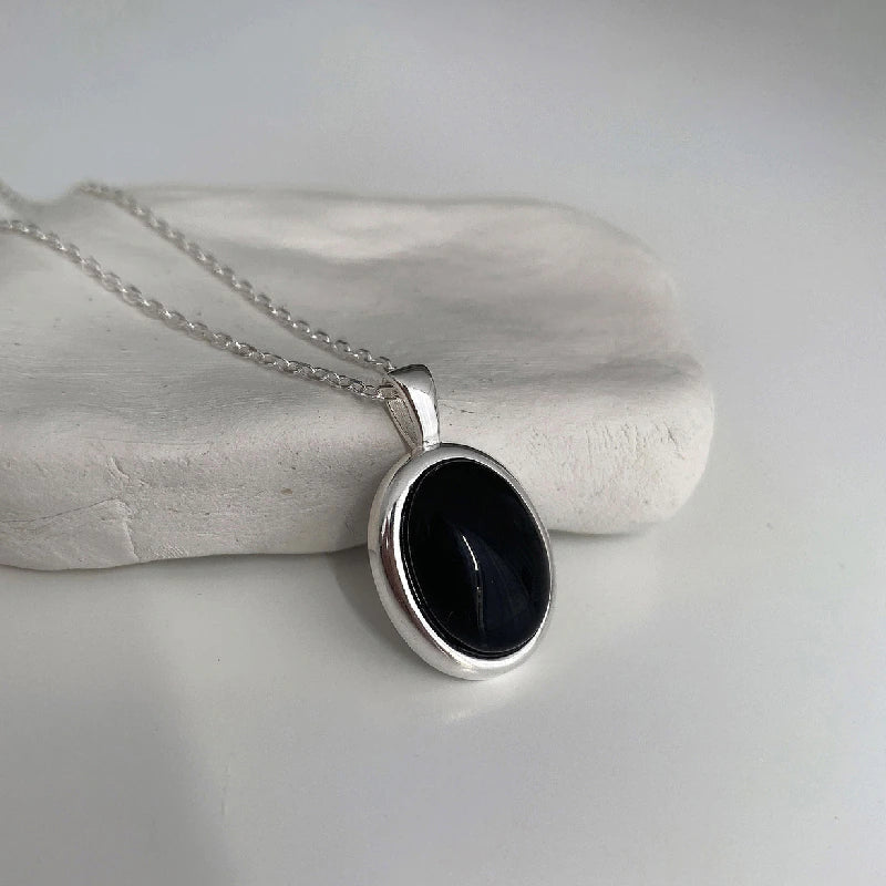Collier Opale Noire Élégant - Style Statement Impressionnant