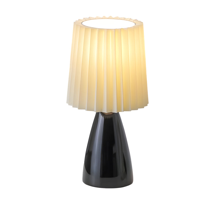 ChicGlow - Dimmable Table Lamp with USB Charging Port