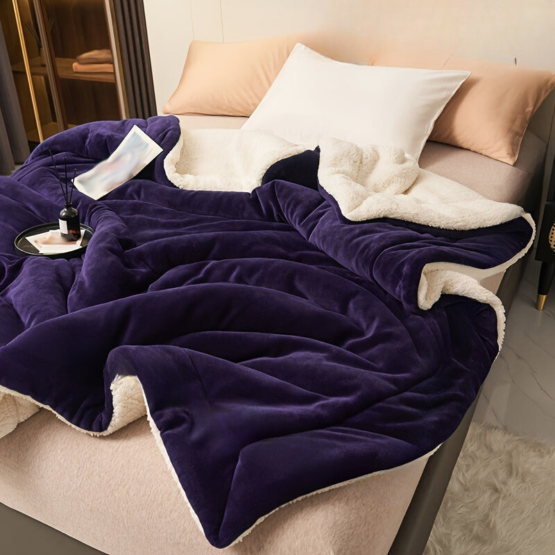 Luxe Comfort - Ultra-Soft Dark Purple Fleece Throw Blanket