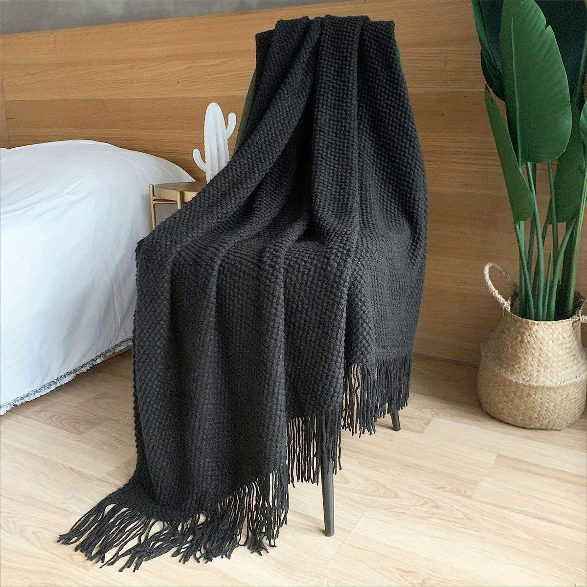 CozyWeave - Knitted Pompom Throw Blanket