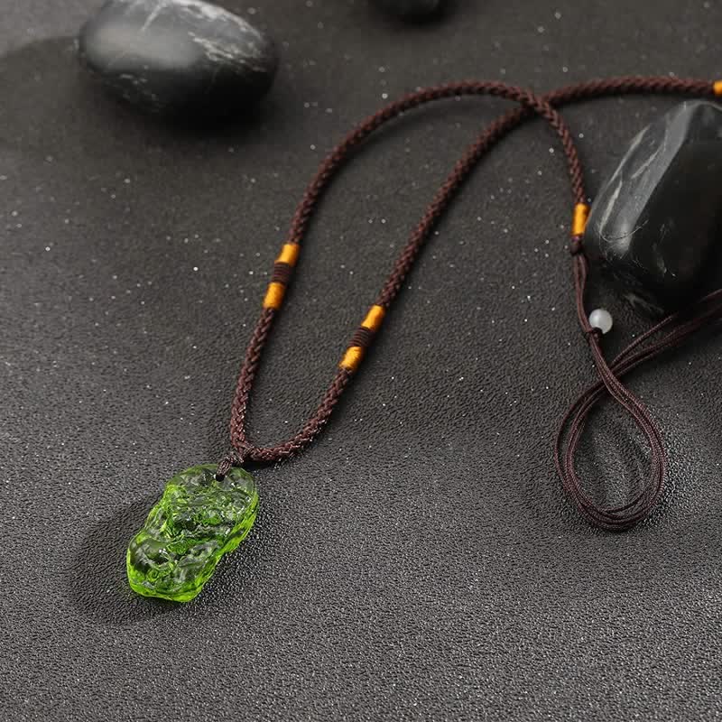 Alina - Collier pendentif moldavite verte de purification